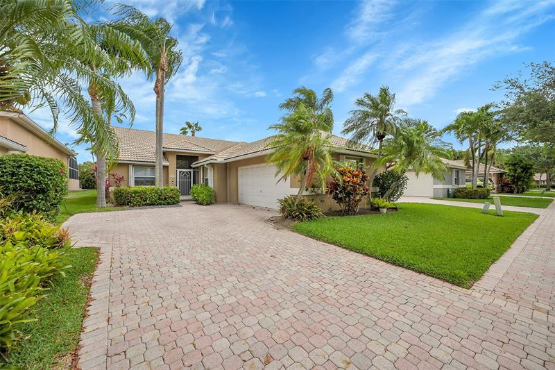 Image 11 of 47 For 5230 Grande Palm Cir
