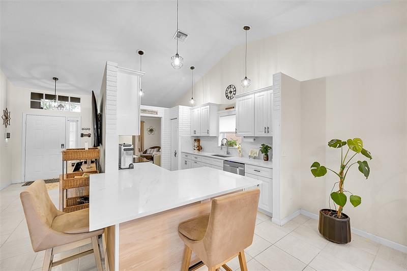 Image 17 of 47 For 5230 Grande Palm Cir