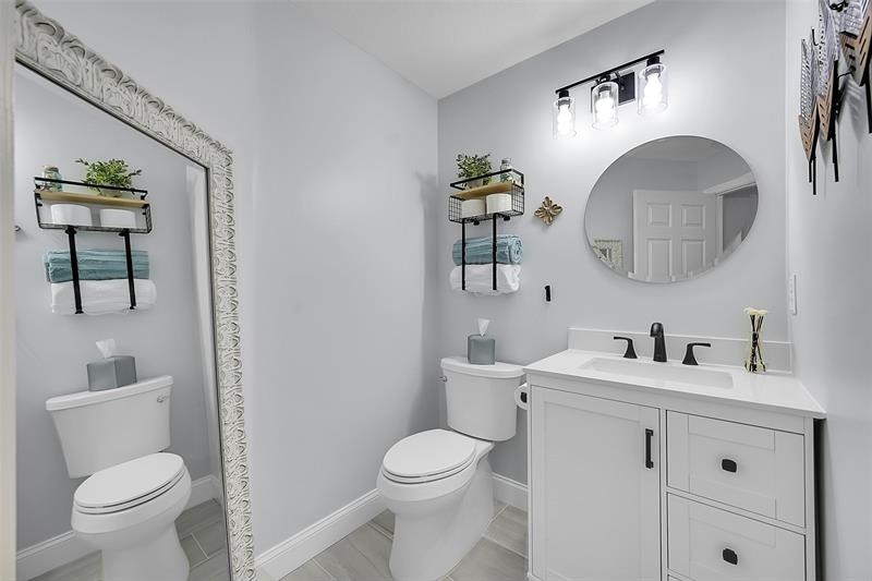 Image 31 of 47 For 5230 Grande Palm Cir