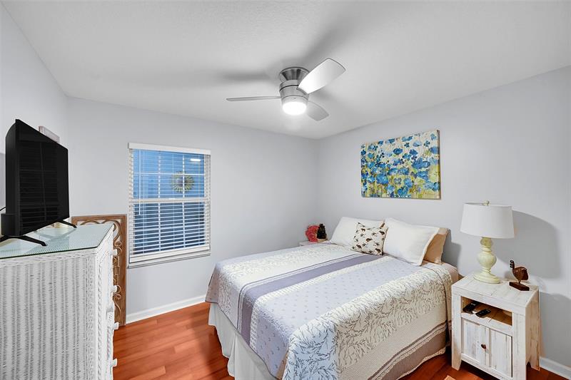 Image 32 of 47 For 5230 Grande Palm Cir
