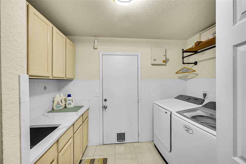 Image 35 of 47 For 5230 Grande Palm Cir