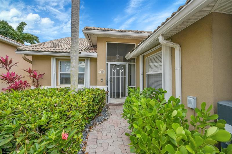 Image 8 of 47 For 5230 Grande Palm Cir