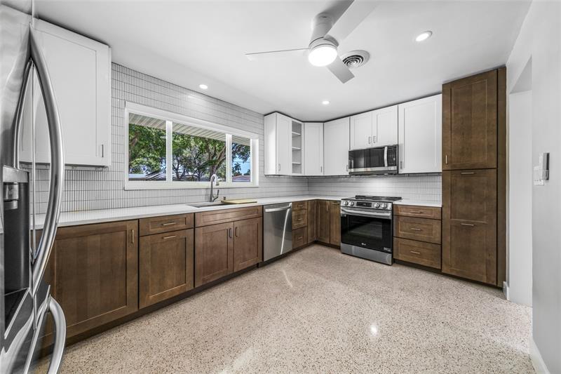 Image 10 of 30 For 3140 Calle Largo Dr