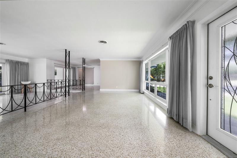 Image 5 of 30 For 3140 Calle Largo Dr