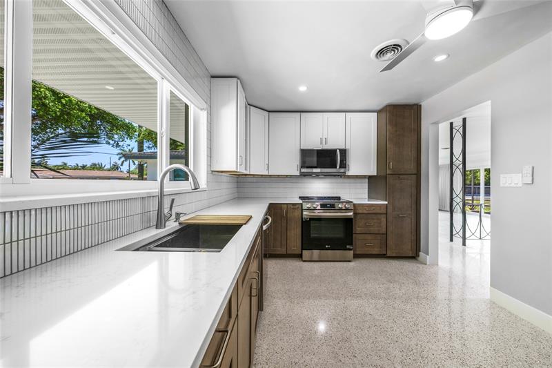 Image 9 of 30 For 3140 Calle Largo Dr