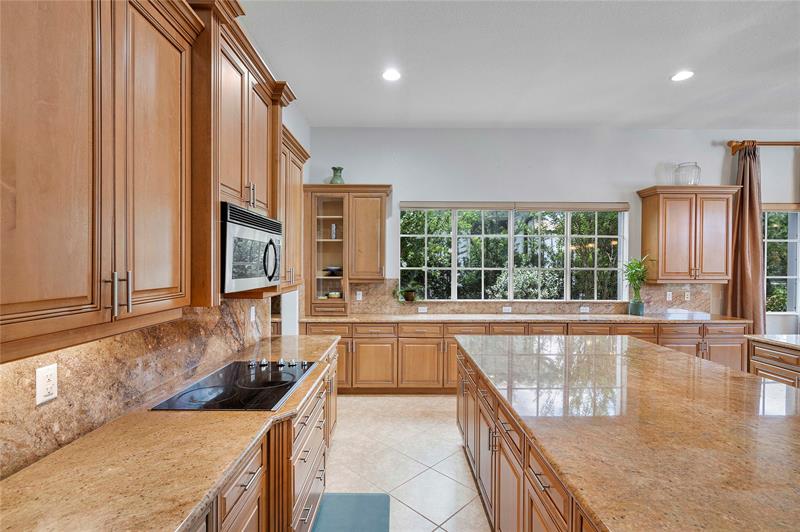 Image 21 of 85 For 12245 71 Street
