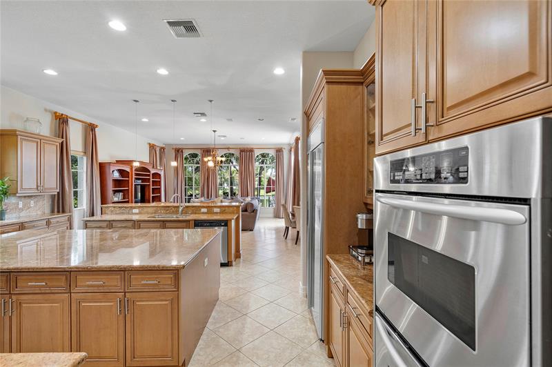 Image 22 of 85 For 12245 71 Street
