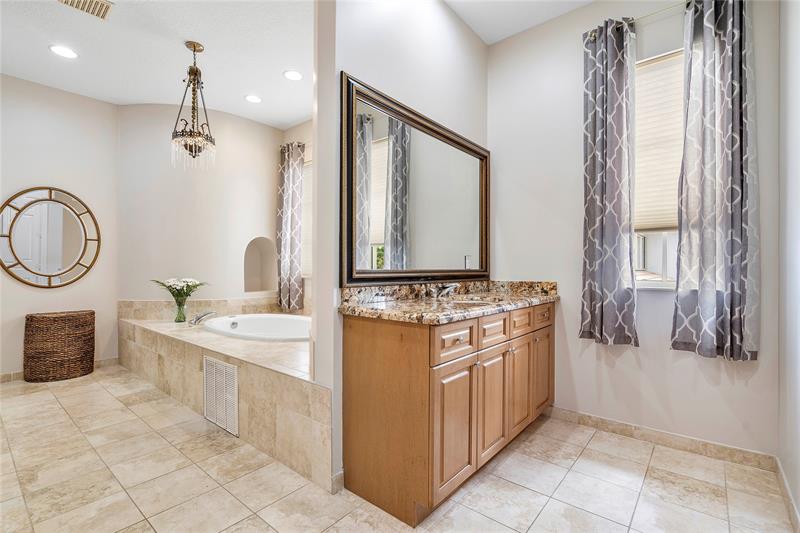 Image 39 of 85 For 12245 71 Street