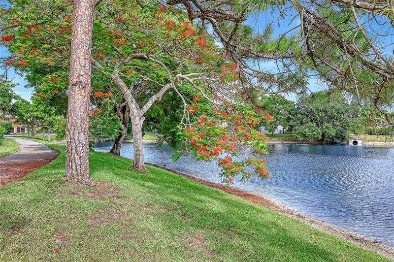Image 59 of 64 For 6488 Pond Apple Rd