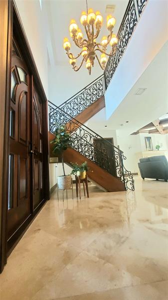 Image 11 of 27 For 2626 Barcelona Dr