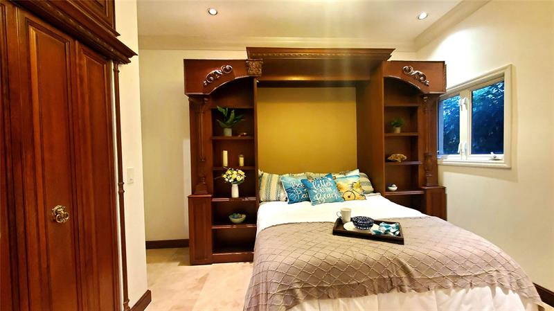 Image 19 of 27 For 2626 Barcelona Dr