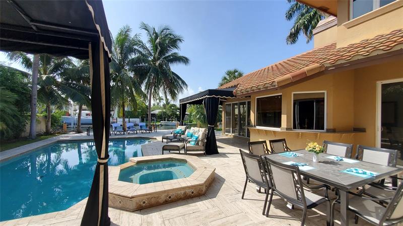 Image 7 of 27 For 2626 Barcelona Dr