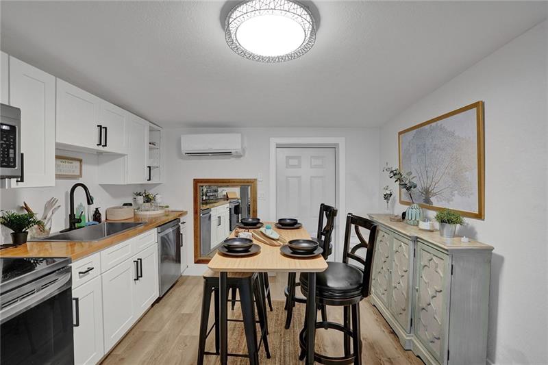 Image 11 of 35 For 6128 39th Street