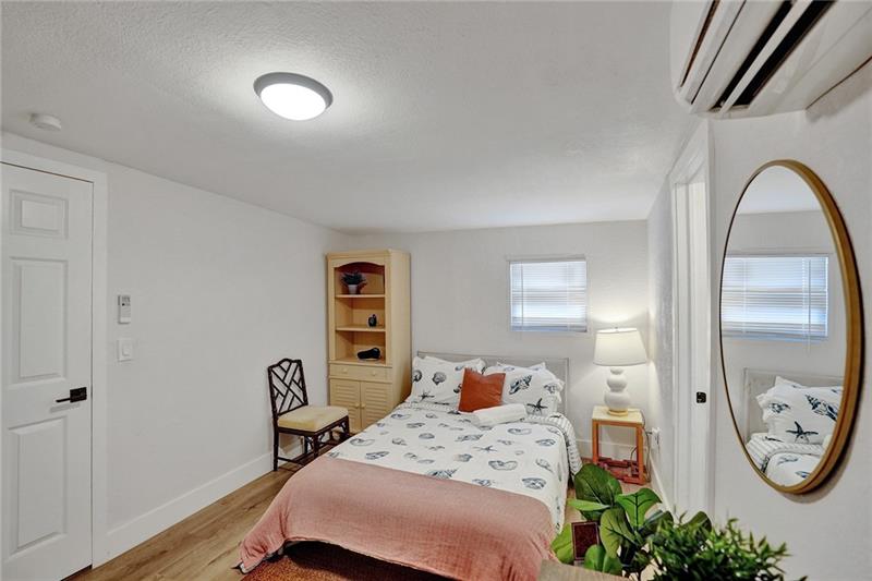 Image 16 of 35 For 6128 39th Street