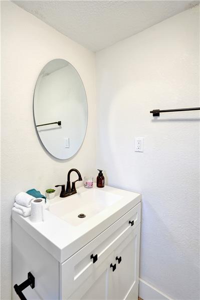 Image 20 of 35 For 6128 39th Street