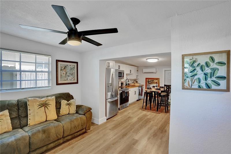 Image 5 of 35 For 6128 39th Street