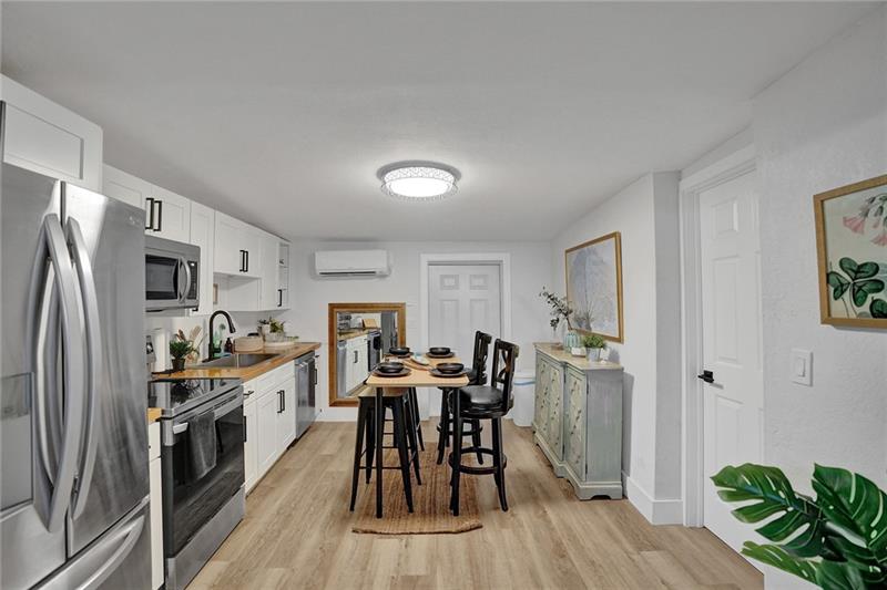 Image 6 of 35 For 6128 39th Street
