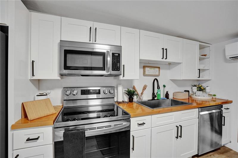 Image 9 of 35 For 6128 39th Street