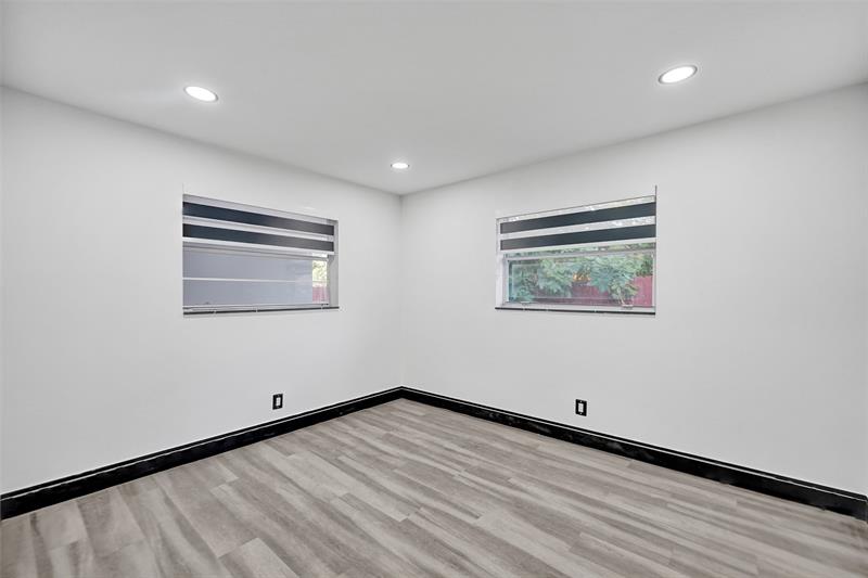 Image 11 of 22 For 5310 16th St  C