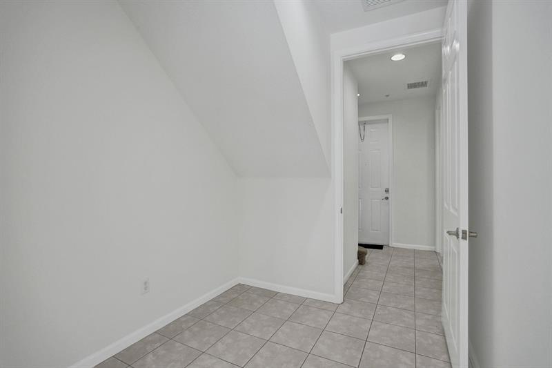 Image 43 of 52 For 3915 Passion Flower Rd  3915