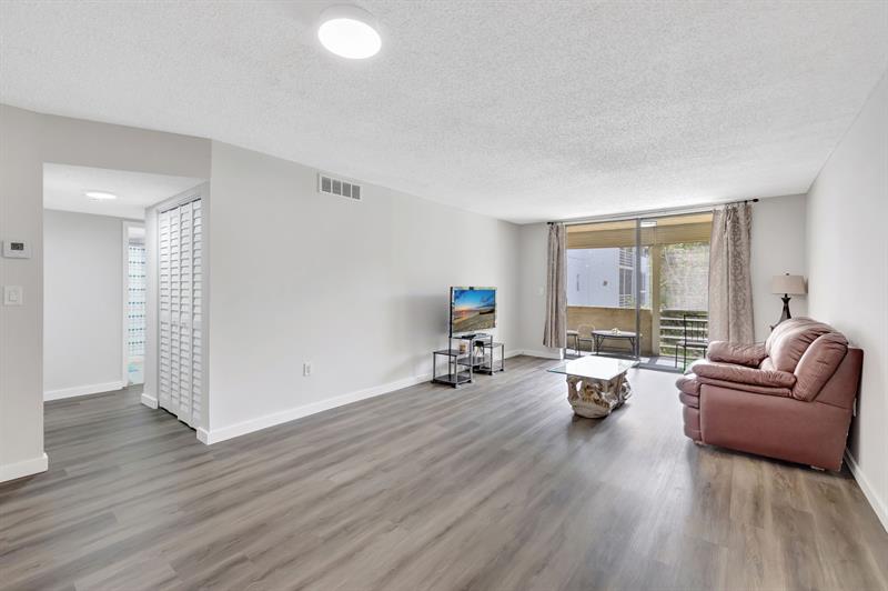 Image 8 of 29 For 2800 Somerset Drive  218j
