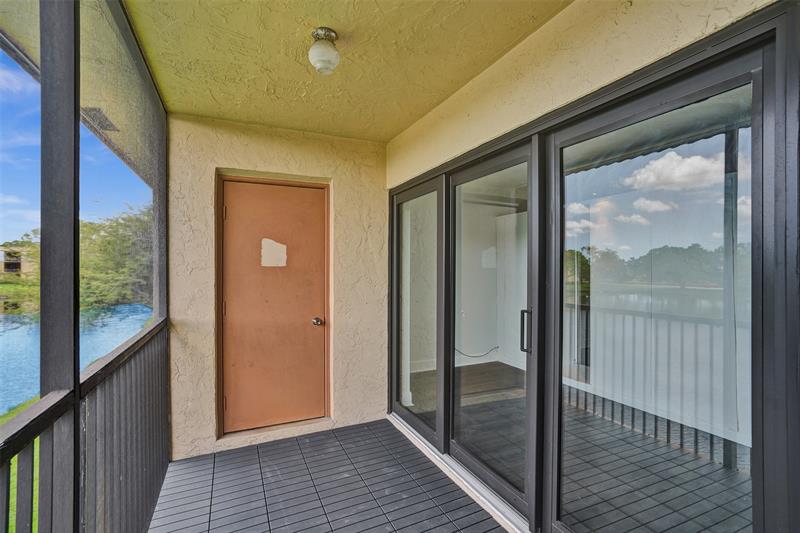 Image 33 of 33 For 374 Lakeview Dr  203