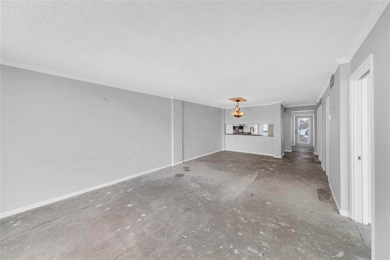 Image 7 of 33 For 800 4 St  405
