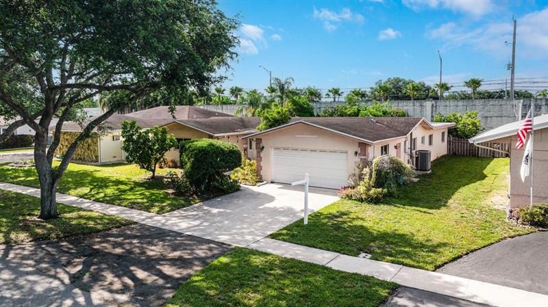 Details for 8979 49th St, Cooper City, FL 33328