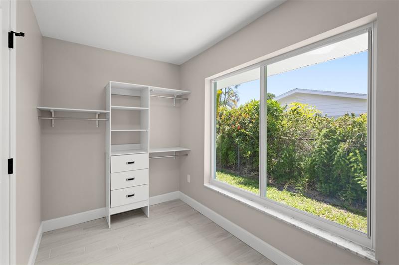 Image 15 of 56 For 1709 Rio Vista Dr