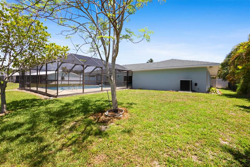 Image 33 of 56 For 1709 Rio Vista Dr