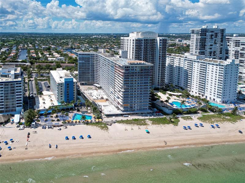 Image 23 of 59 For 4100 Galt Ocean Drive  1805