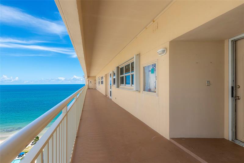 Image 27 of 59 For 4100 Galt Ocean Drive  1805