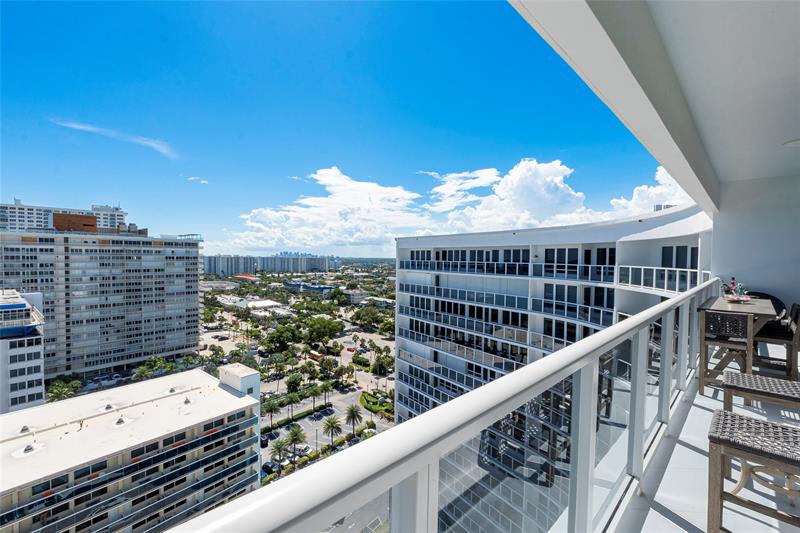 Image 30 of 59 For 4100 Galt Ocean Drive  1805
