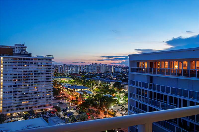 Image 36 of 59 For 4100 Galt Ocean Drive  1805