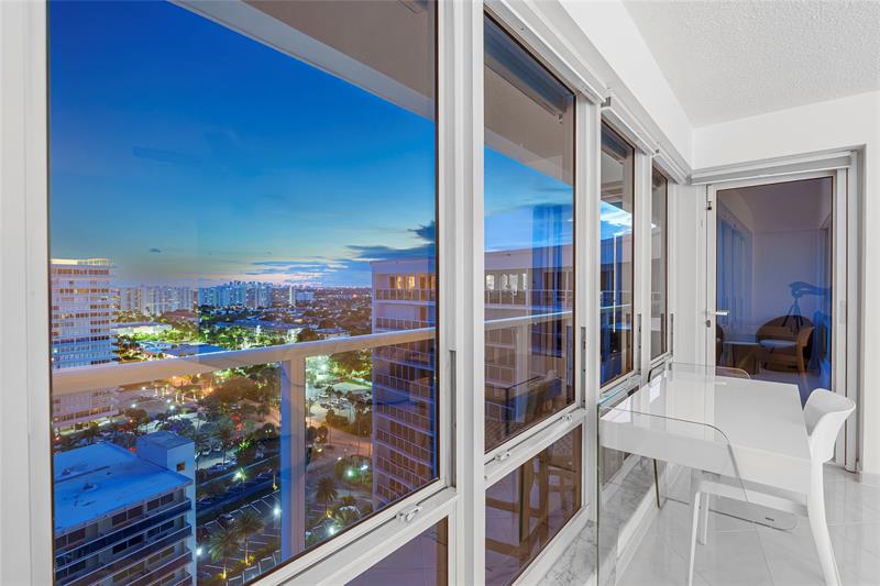 Image 37 of 59 For 4100 Galt Ocean Drive  1805