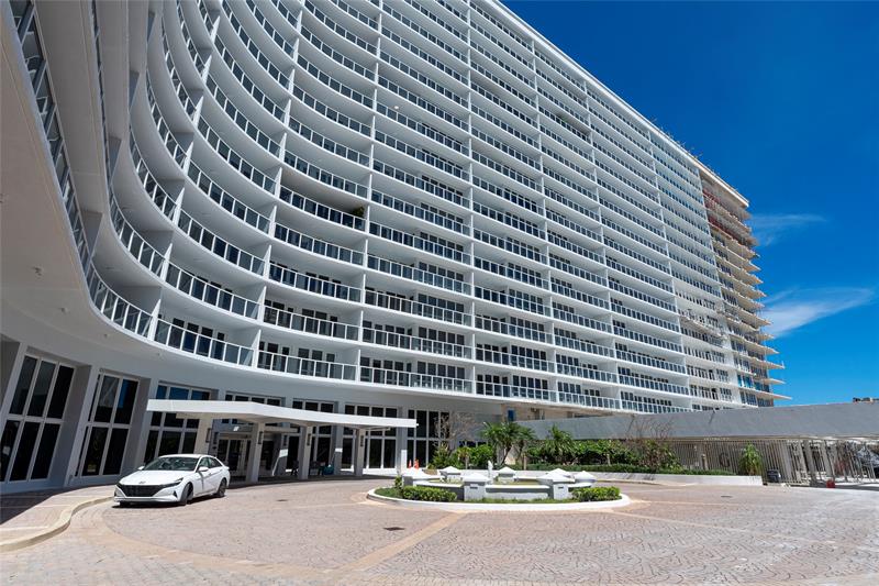 Image 40 of 59 For 4100 Galt Ocean Drive  1805
