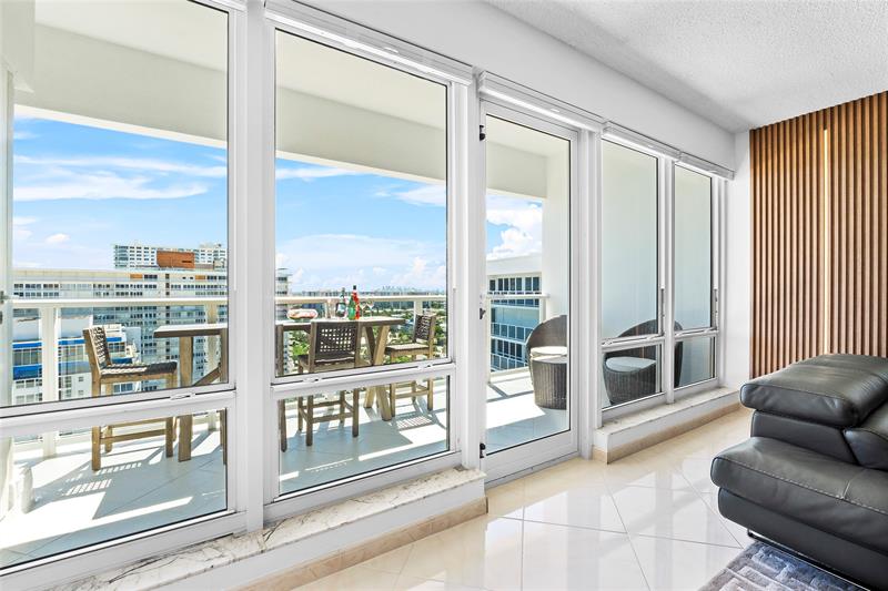 Image 5 of 59 For 4100 Galt Ocean Drive  1805
