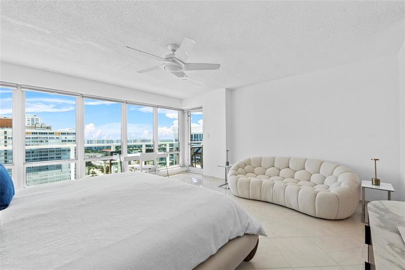 Image 7 of 59 For 4100 Galt Ocean Drive  1805