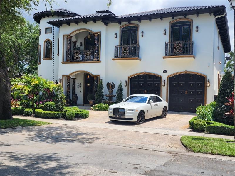 Details for 8420 169th Ter, Miami Lakes, FL 33016
