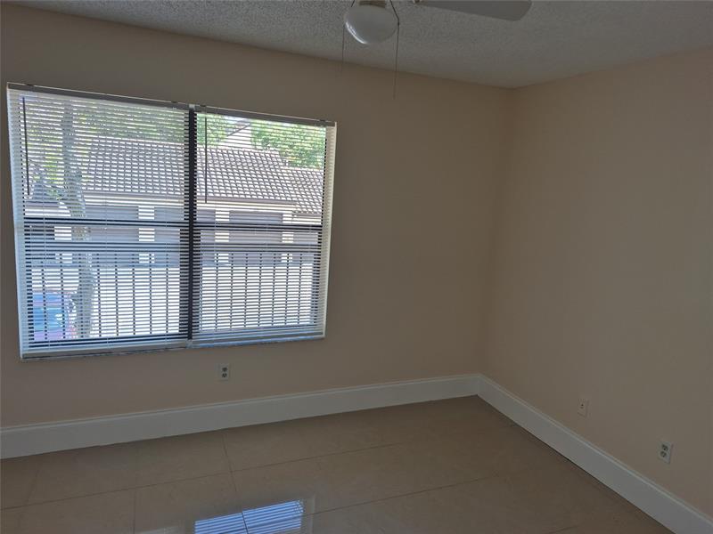 Image 6 of 10 For 4281 Mcnab Rd  24