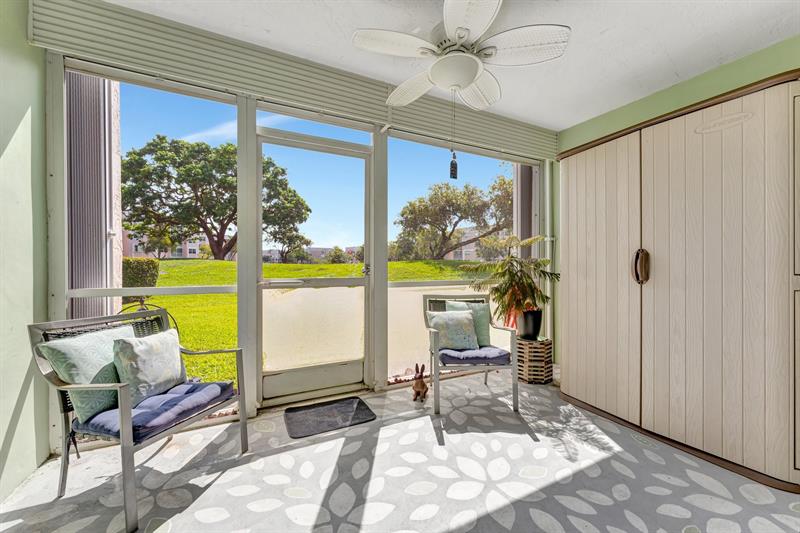 Image 17 of 22 For 10217 24th Pl  101