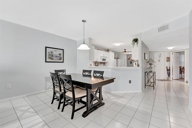 Image 9 of 22 For 10217 24th Pl  101