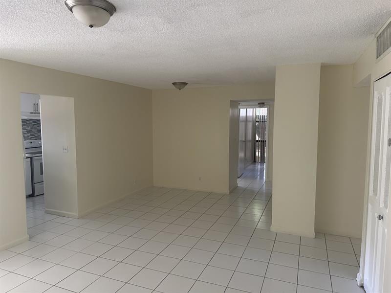 Image 4 of 12 For 16909 Bay Rd  111