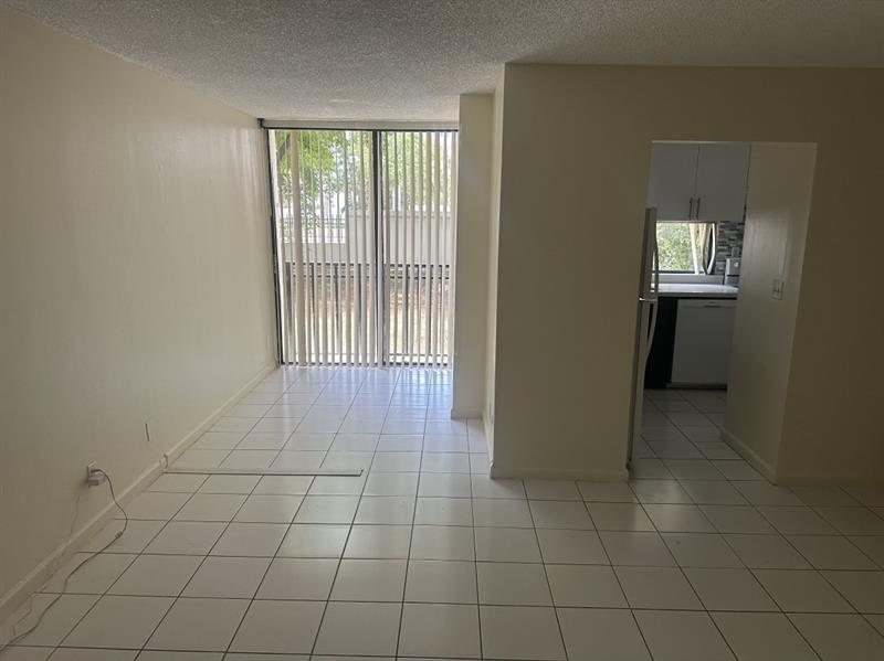 Image 5 of 12 For 16909 Bay Rd  111