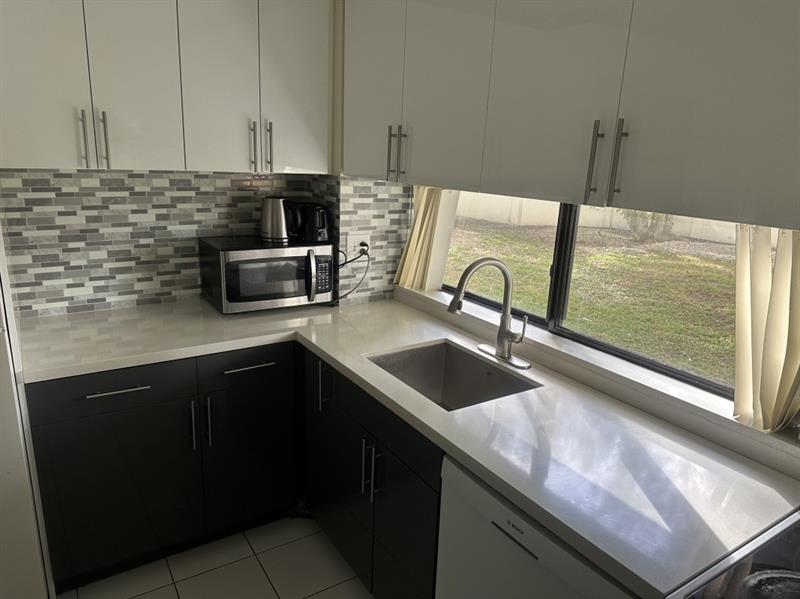 Image 7 of 12 For 16909 Bay Rd  111