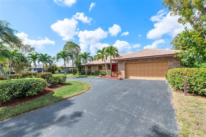 Image 4 of 40 For 11217 10th Manor