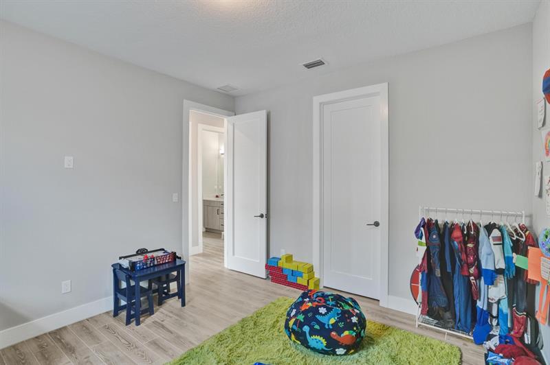 Image 43 of 67 For 2622 87 Ter  