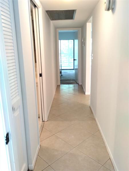 Image 20 of 50 For 2403 Antigua Cir  E3