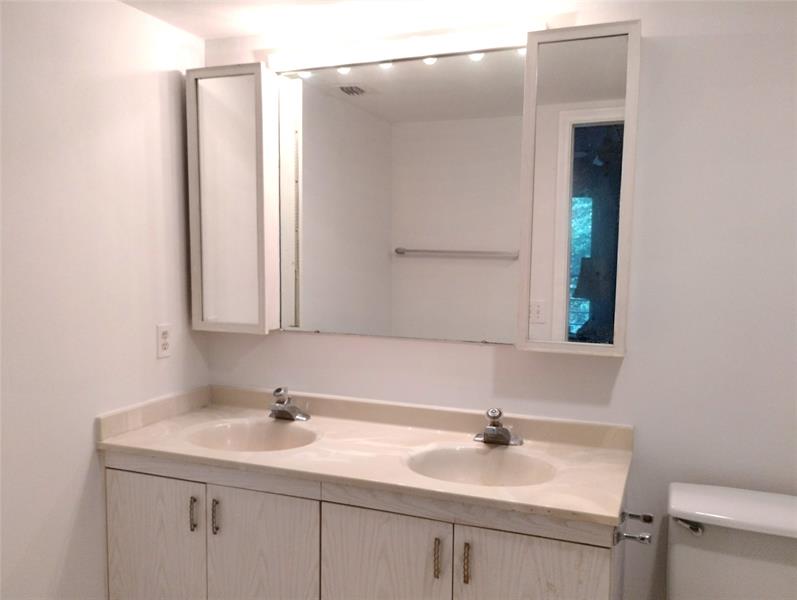 Image 22 of 50 For 2403 Antigua Cir  E3