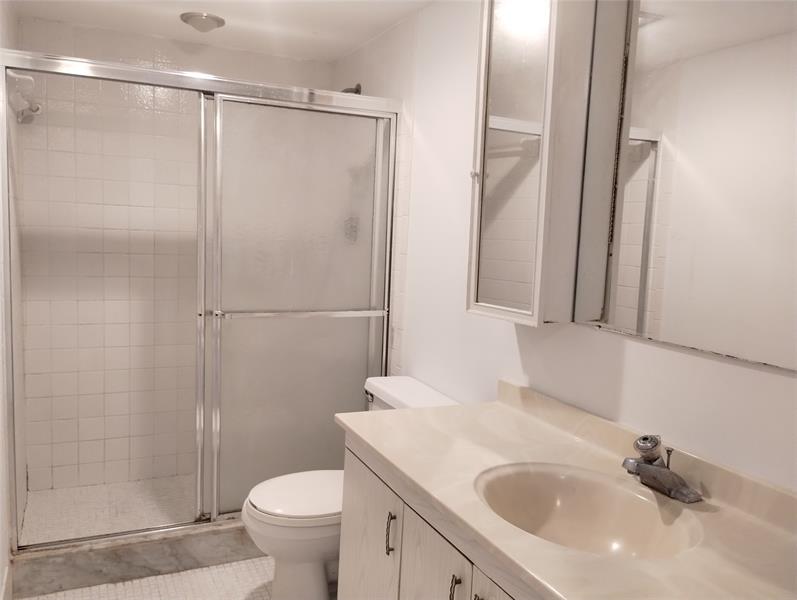 Image 9 of 50 For 2403 Antigua Cir  E3